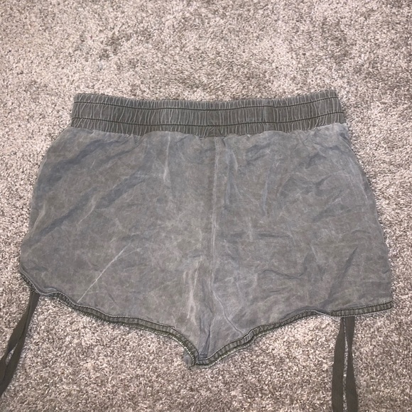 Express Dark Green / Gray Laced High Waist shorts size XS - Picture 9 of 9